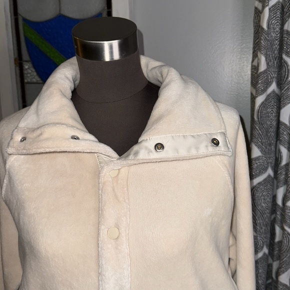 Athleta Super Plush Recover Cozy Snap Front Sweatshirt - Picture 2 of 8